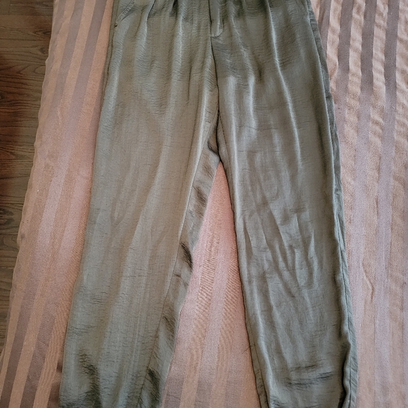HONEY silk/satin like tapered pants! - Picture 5 of 5